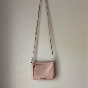 Women’s shoulder/cross body Calvin Klein purse